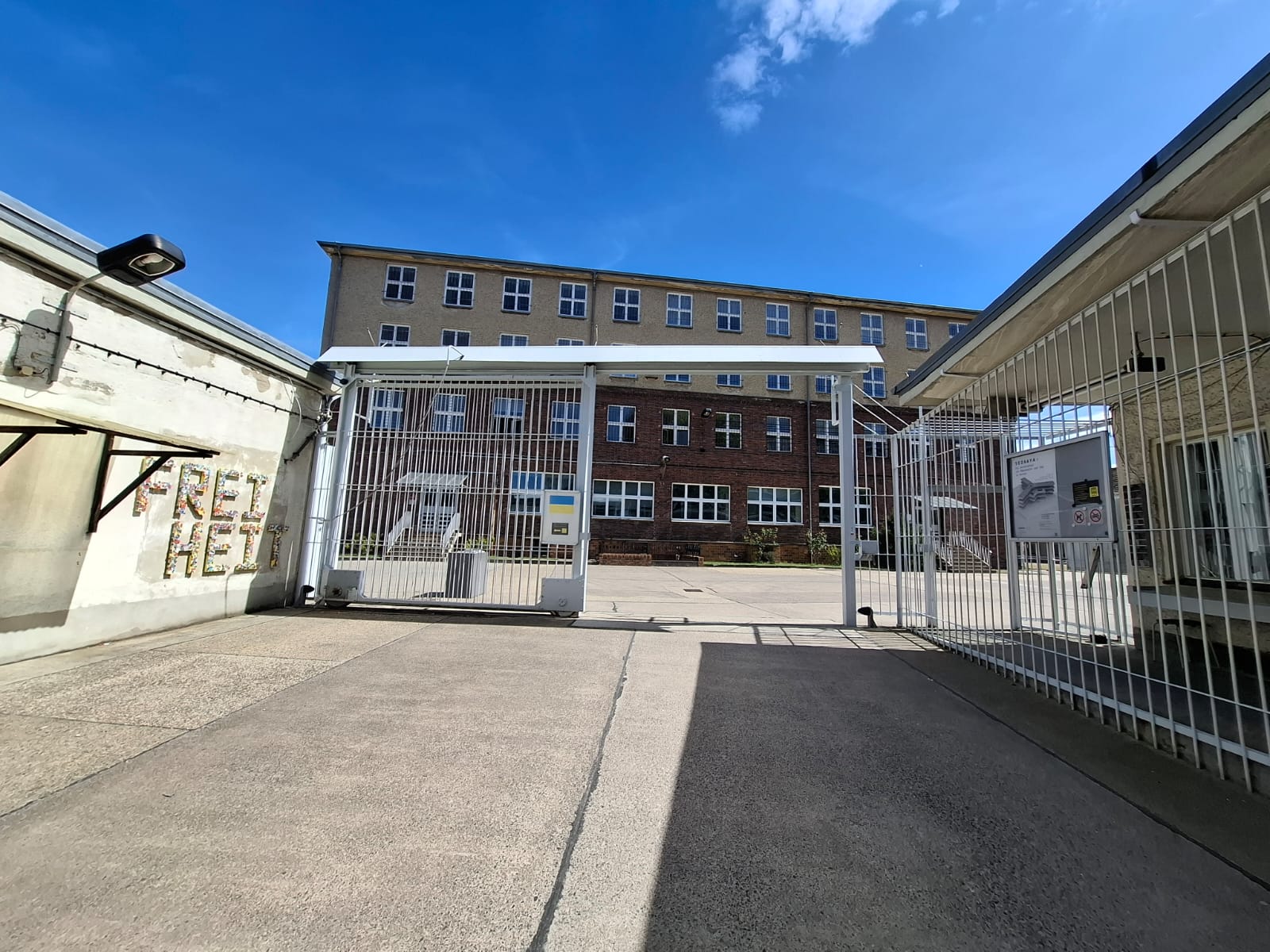 Eingang Stasigefängnis Hohenschönhausen